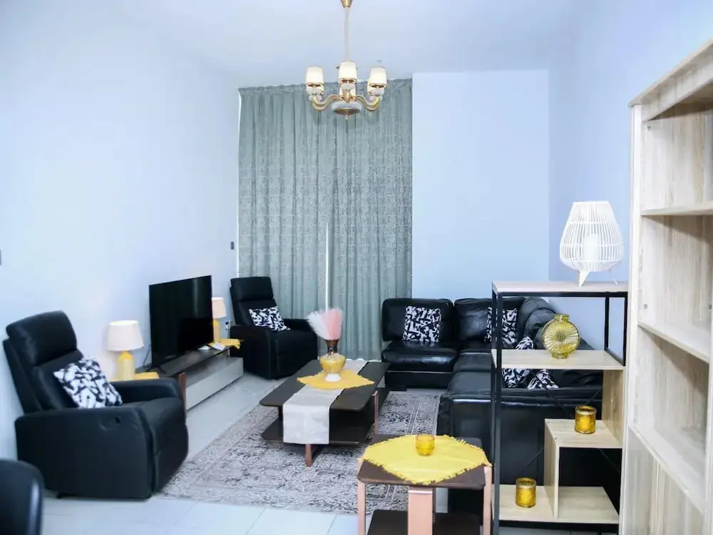 Дубай: Remarkable 2-bed Apartment in Dubai