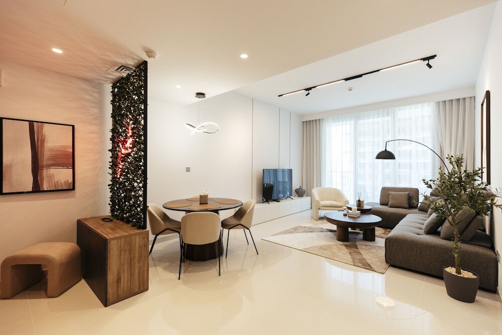 Luxurious Waterfront 1BR with Sea Views — фото 1