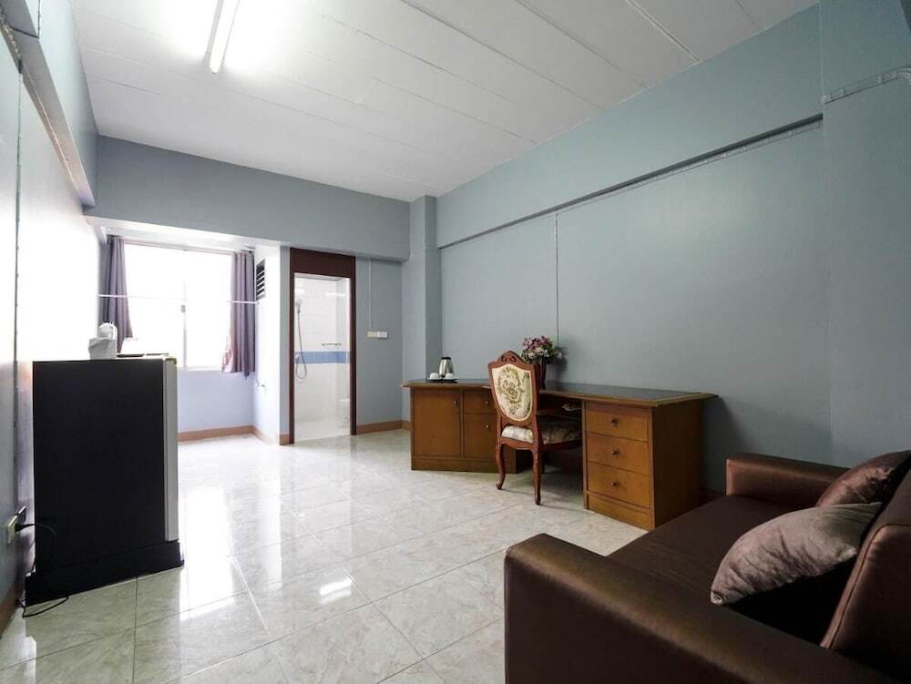 Кхлонг-Луанг: RoomQuest SPS Hotel and Residence