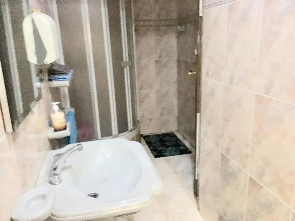 Каир: One Bedroom Apartment City Views Local to Airport