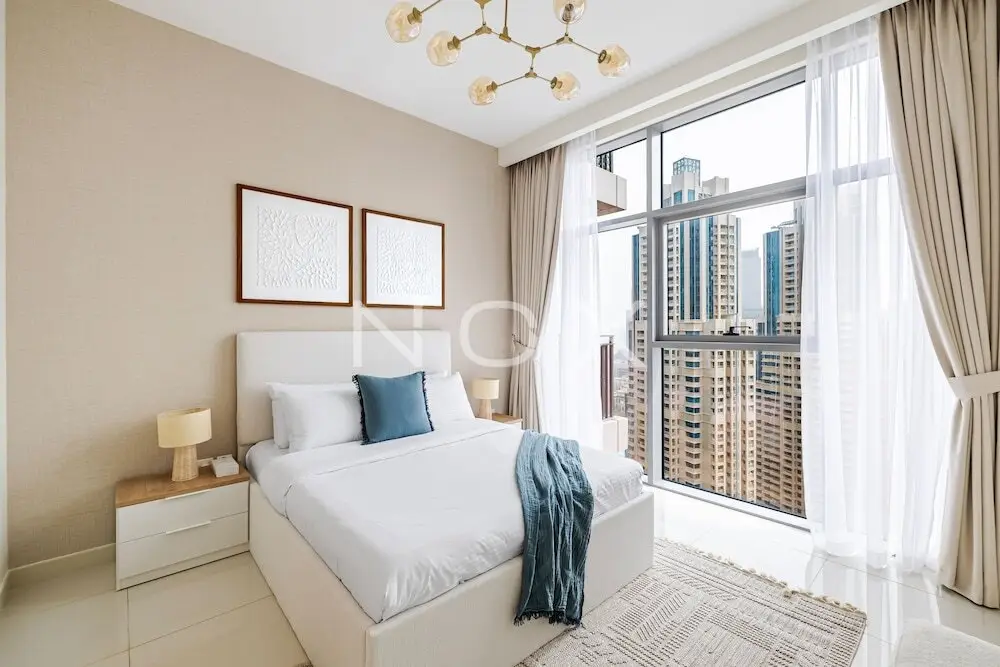 Дубай: Stunning 3BR BLVD Crescent