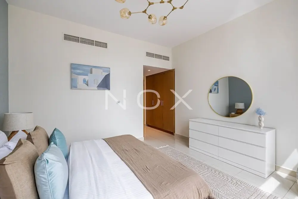 Дубай: Stunning 3BR BLVD Crescent