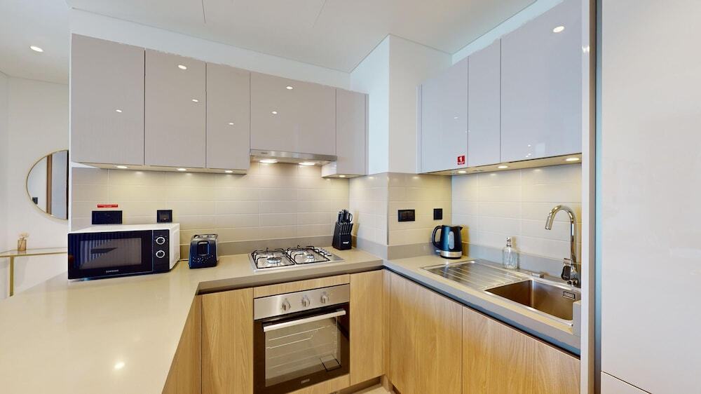 Дубай: Primestay - 1BR + Maids in Meydan Dubai