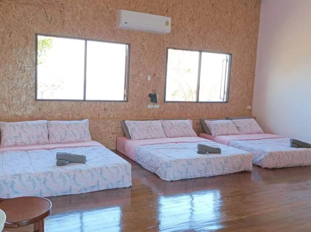 Бангламунг: Parinya Hill Homestay & Cafe Koh Larn