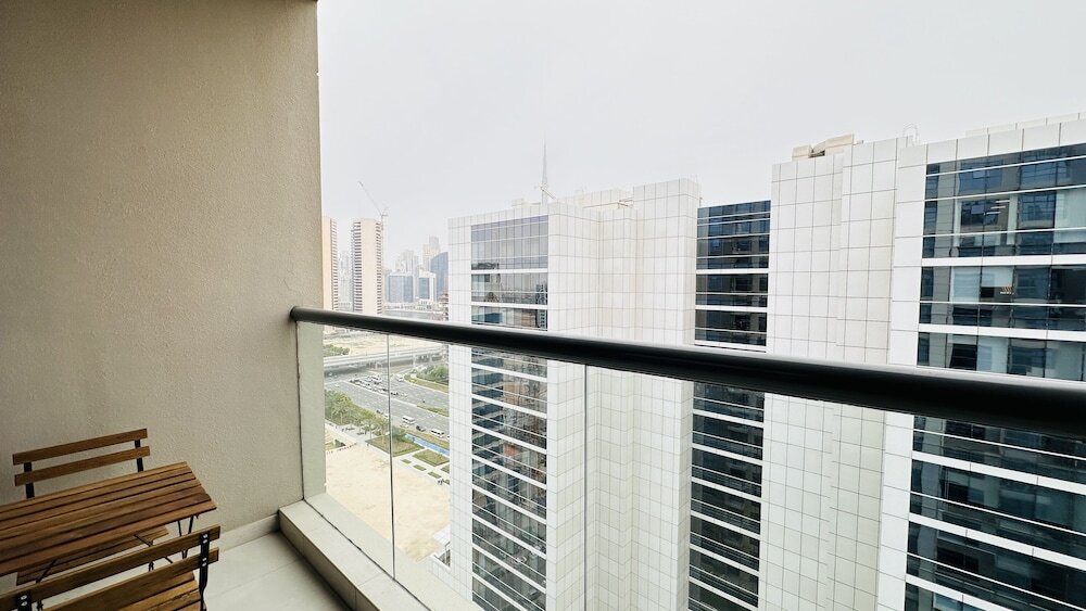 Upscale Studio Apartment Palm View with Big Balcony Free Parking by Belvilla — фото 1