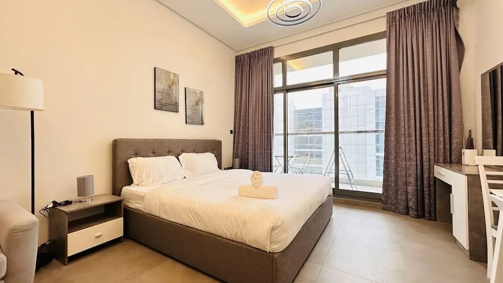 Дубай: Upscale Studio Apartment Palm View with Big Balcony Free Parking by Belvilla