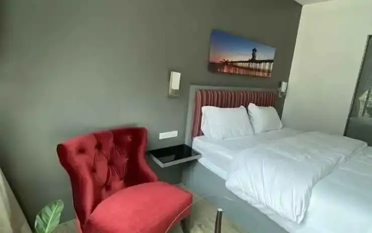 Бангкок: 8 Hotel & cafe