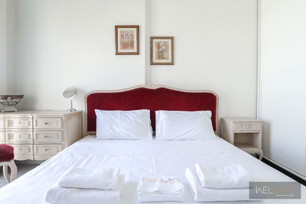 Дубай: WelHome - Contemporary 1BR at Dubai Hills Estate