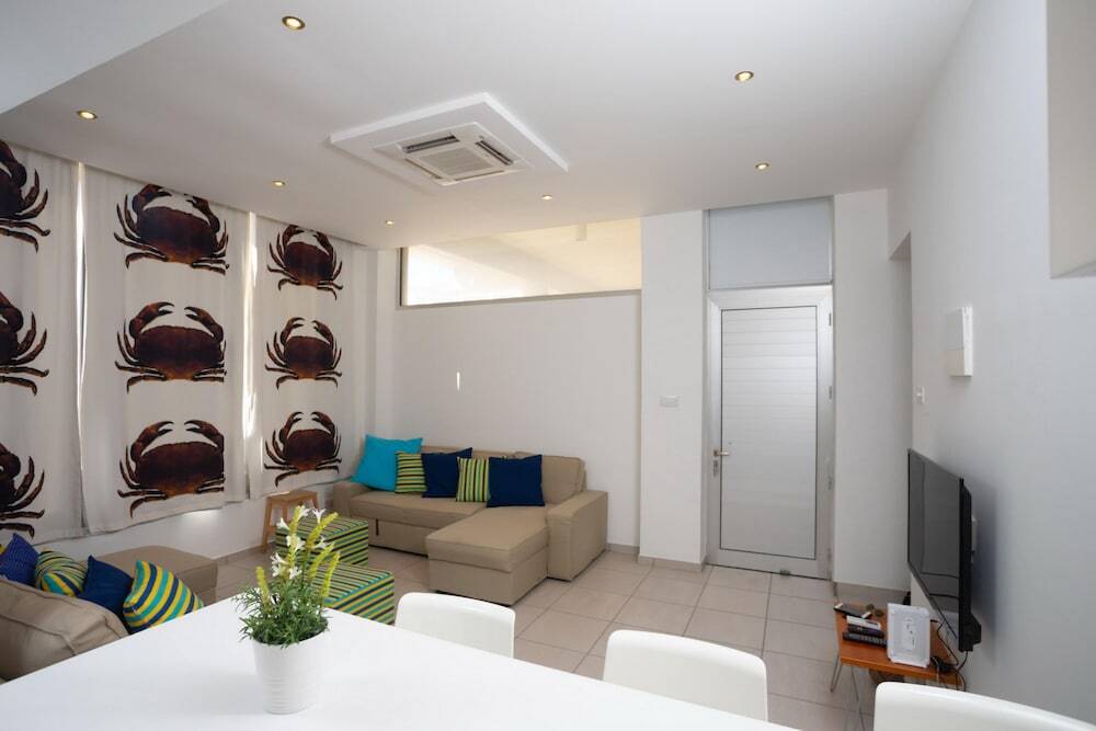 Агиос Тихонас: Athenaeum Beach Studio