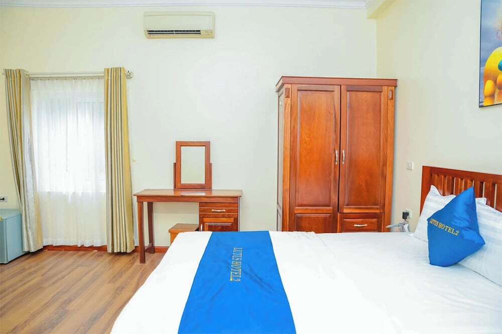 Бакнинь: Lotus Hotel 2 Khach San Bac Ninh