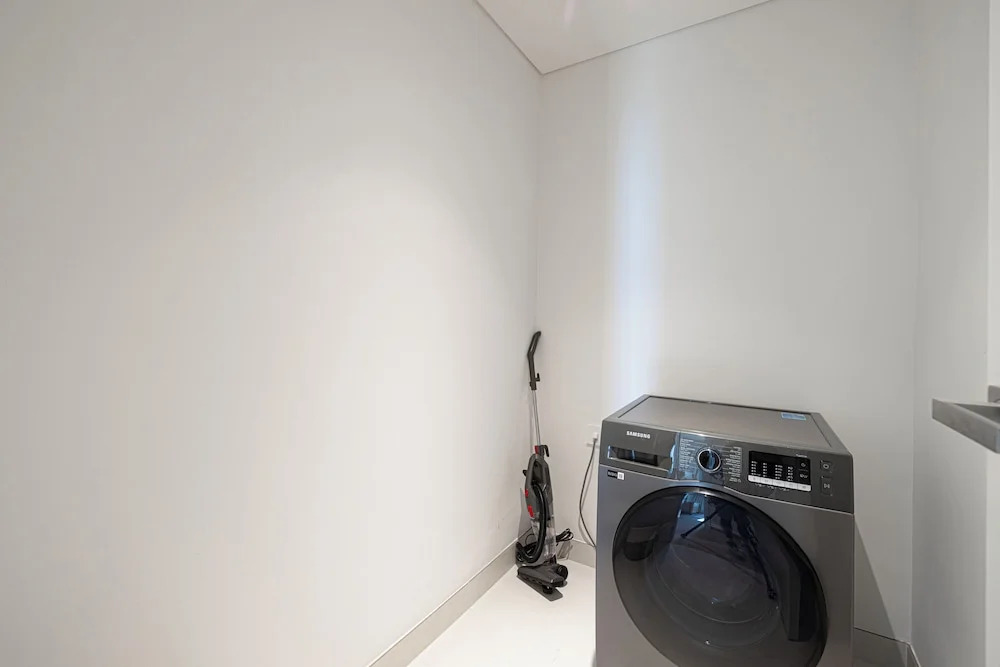 Дубай: Quiet Place 1BR La Rive 2 Jumeirah