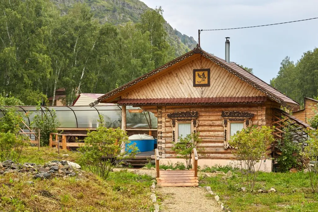 Нижнекаянча: Усадьба Сокол