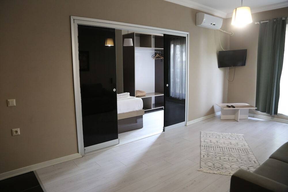 Эджеабат: Maidos Suites