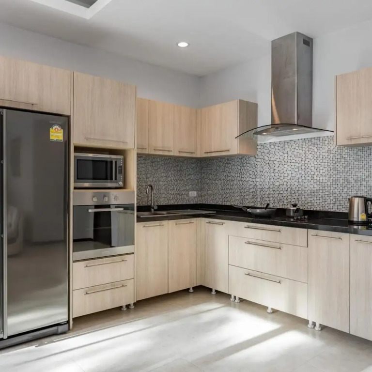 Муанг: Trixie Town House Unit 2