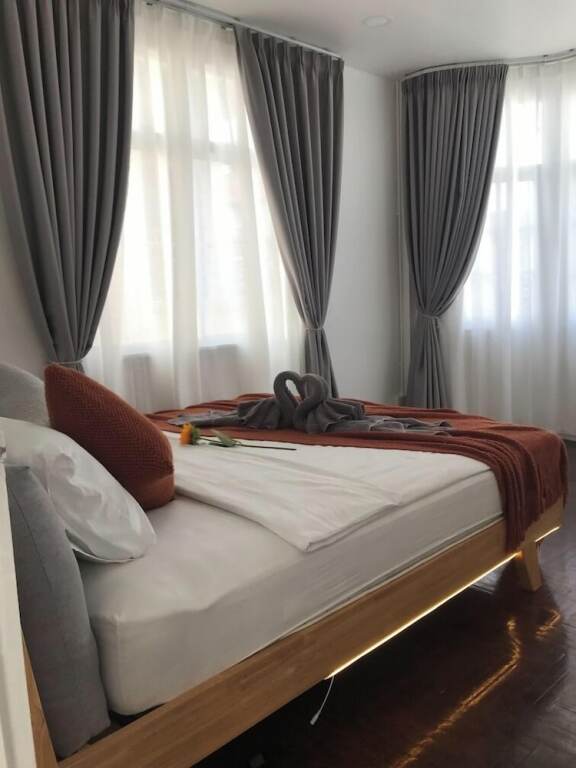 Бангкок: 3 Bedroom Villa Din Daeng BKK