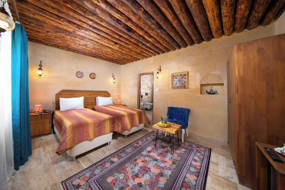 Мустафапаша: world cave house