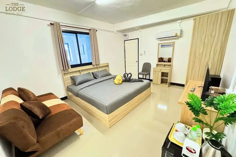 Паттайя: The Lodge Jomtien 7