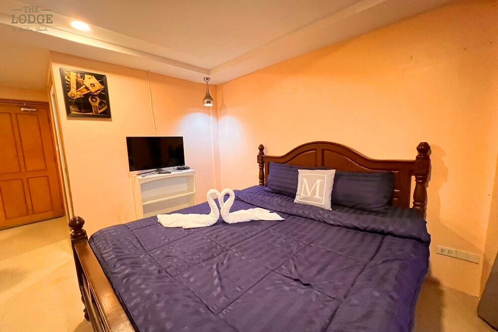 Паттайя: The Lodge Jomtien 9