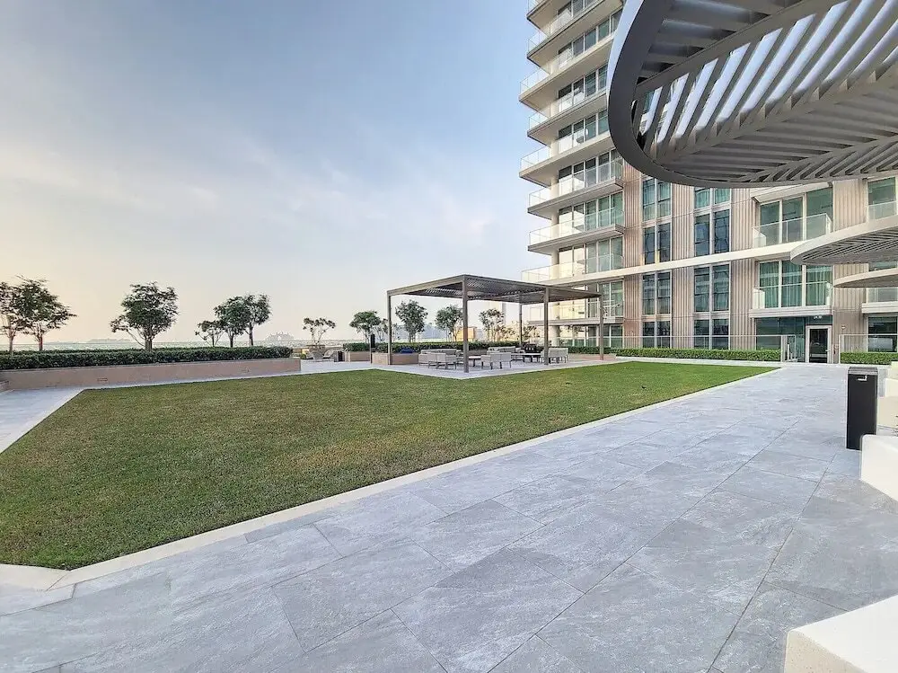 Primestay - 1BR Sea View in Beach Isle — фото 1