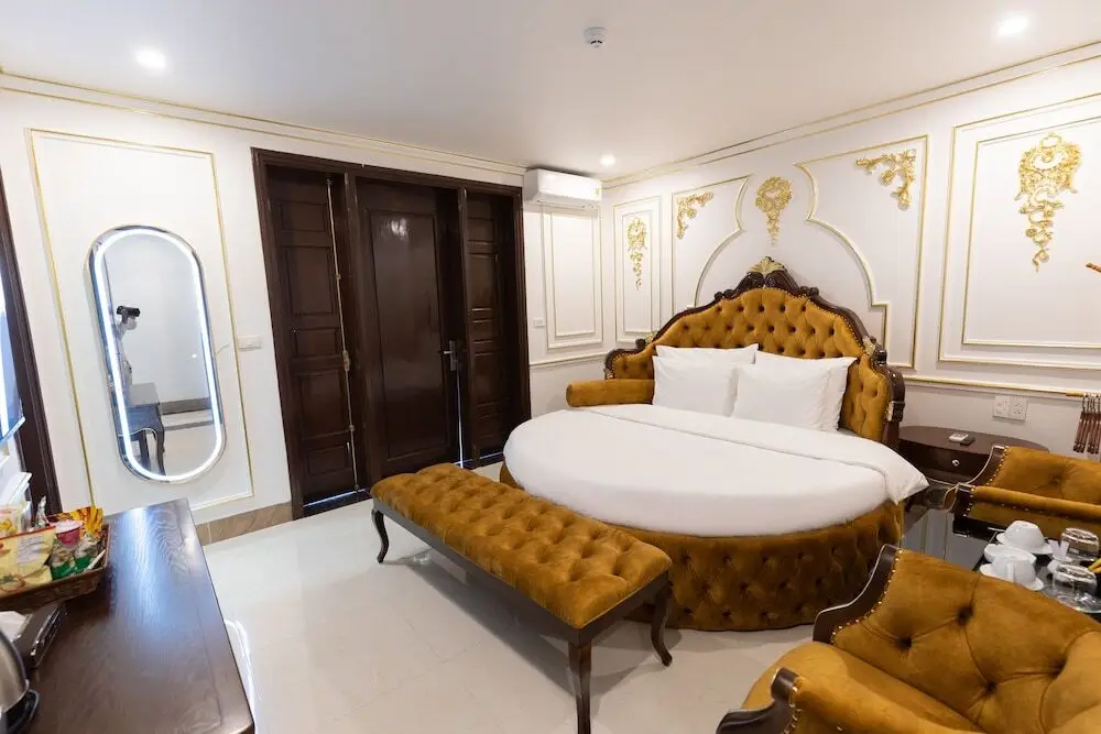 Ханой: Royal Hotel - Sai Dong - Long Biên