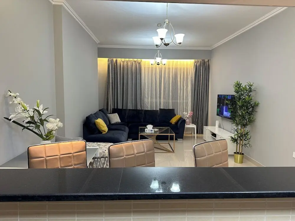 Дубай: Luxurious and Spacious one Bedroom Apartment in the Heart of Dubai