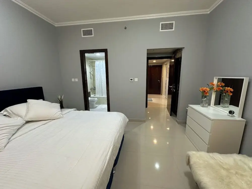 Дубай: Luxurious and Spacious one Bedroom Apartment in the Heart of Dubai