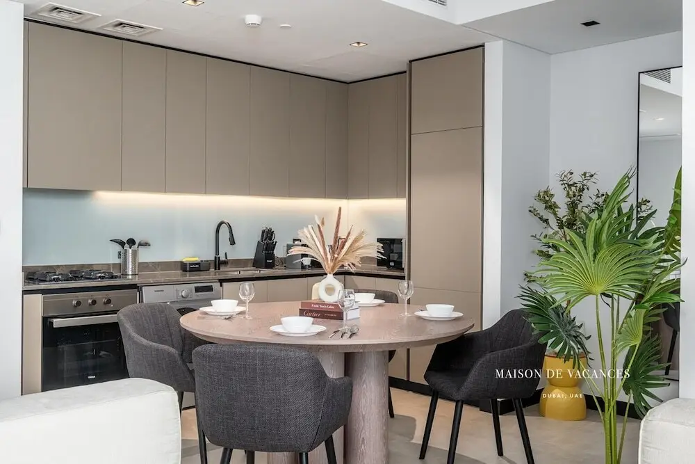 Дубай: Luxurious 2BR w/ Waterfront and Burj Khalifa View
