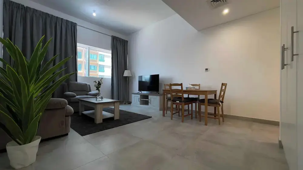 Cozy 1 BHK Furnished Apartment in Palette Tower in Tourist Club Area — фото 1