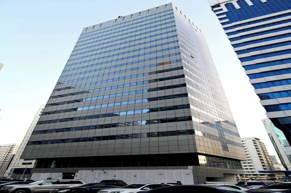 Абу-Даби: Cozy 1 BHK Apartment in Palette Tower in Tourist Club Area