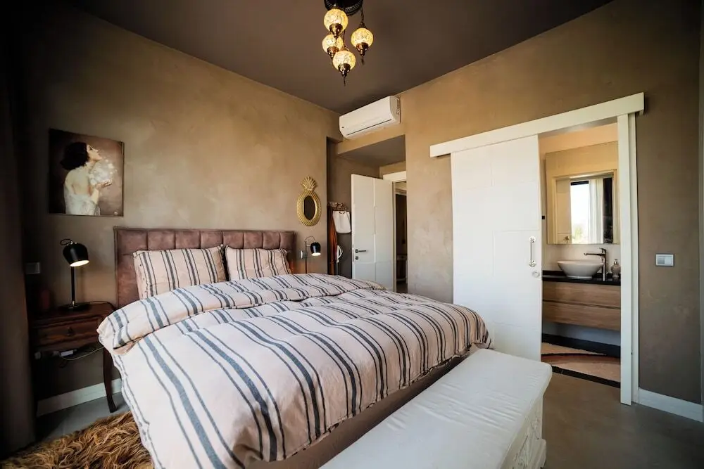 Калогреа: Modern and Cozy Designer Apartment in Relaxing Environment