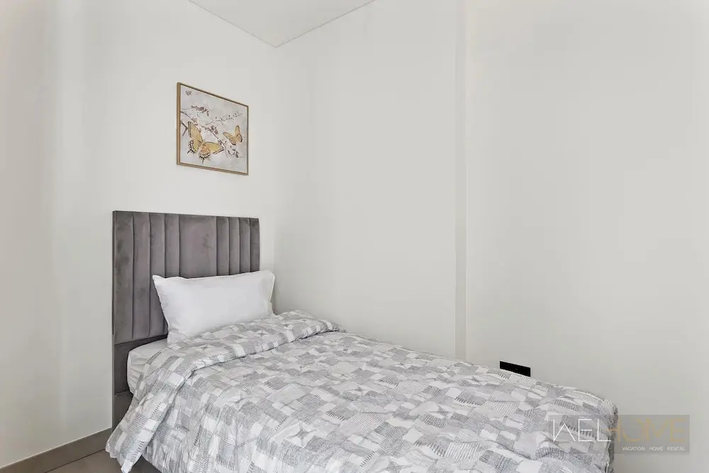Дубай: WelHome - Charming Apt With City Lights in Sobha Waves
