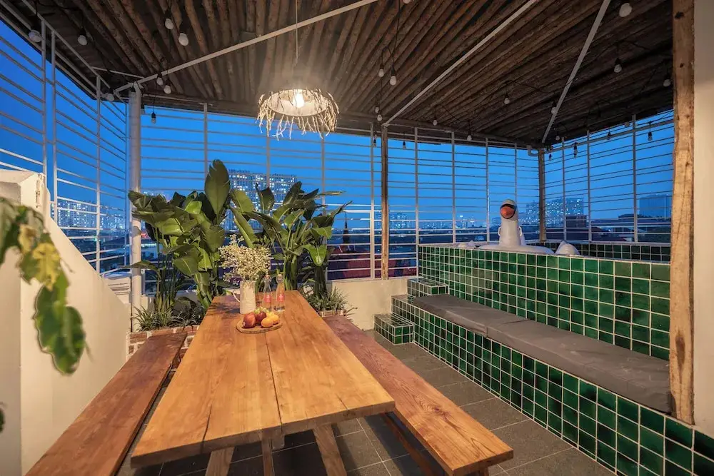Ханой: NYNA House-Wooden Design-Rooftop Jacuzzi