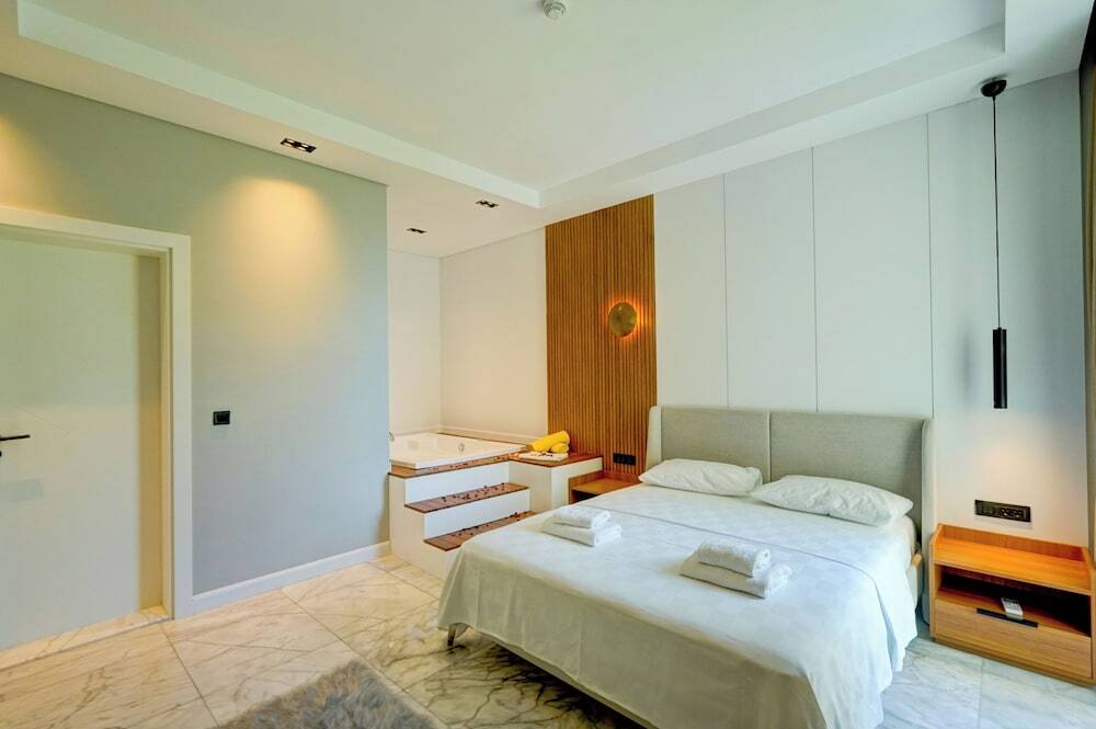 Исламлар: Neptune-2 PLANET LUXURY VILLAS