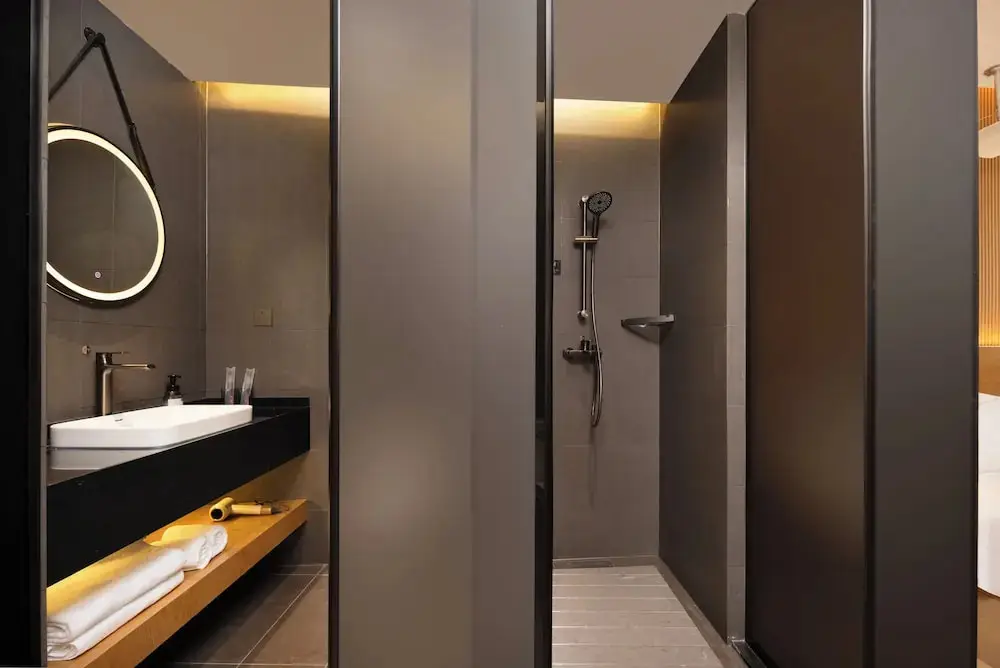 Шанхай: CaptainNo 5YouthHotel XianxiaRoad Branch
