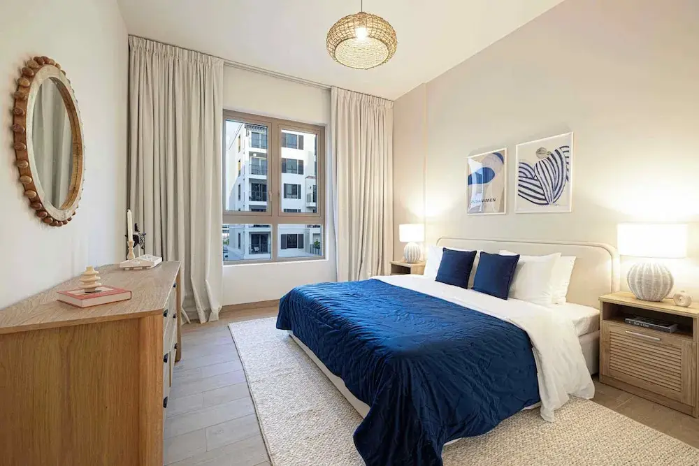 Дубай: Luxury 1BR La Rive 2