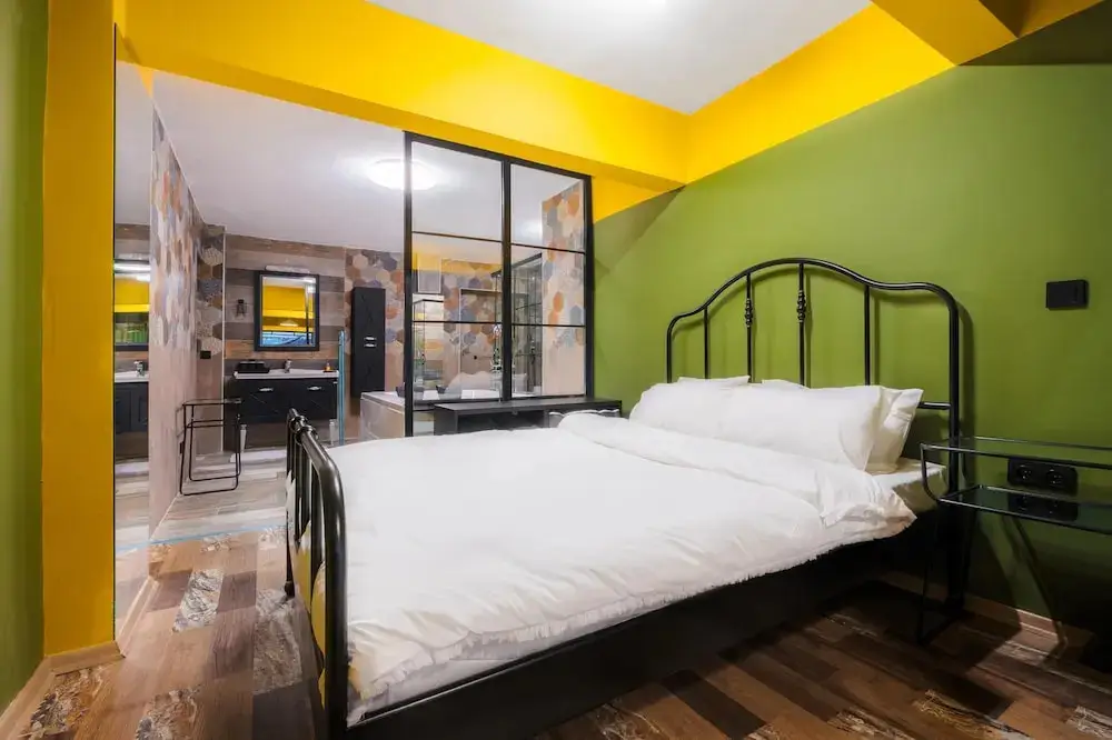 Стамбул: Flat w Jacuzzi and Backyard 6 min to Kadikoy Coast