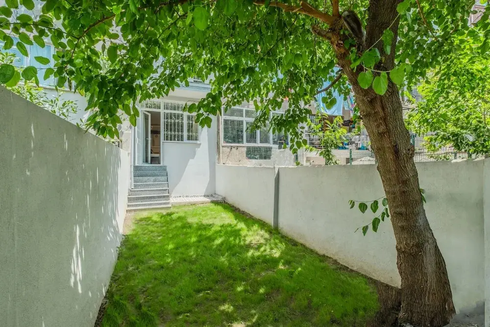 House w Garden 10 min to City s in Beyoglu — фото 1