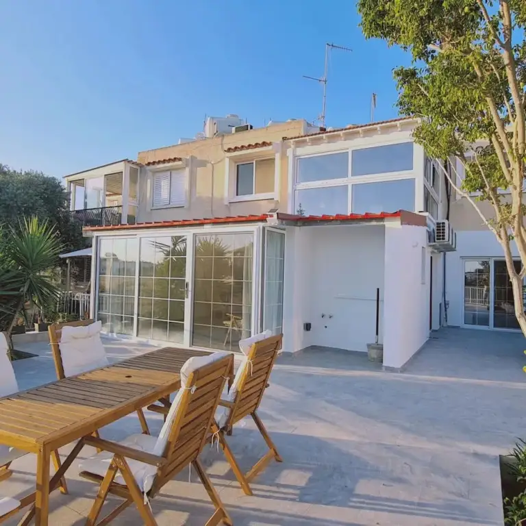 The Getaway in Pyla With 2 Bedrooms and 2 Bathrooms — фото 1