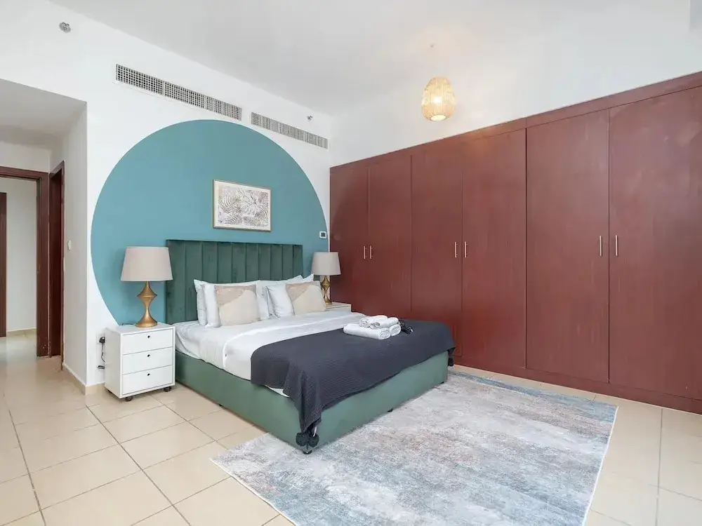 Дубай: 3BR Boutique Apt Near JBR Beach by Belvilla