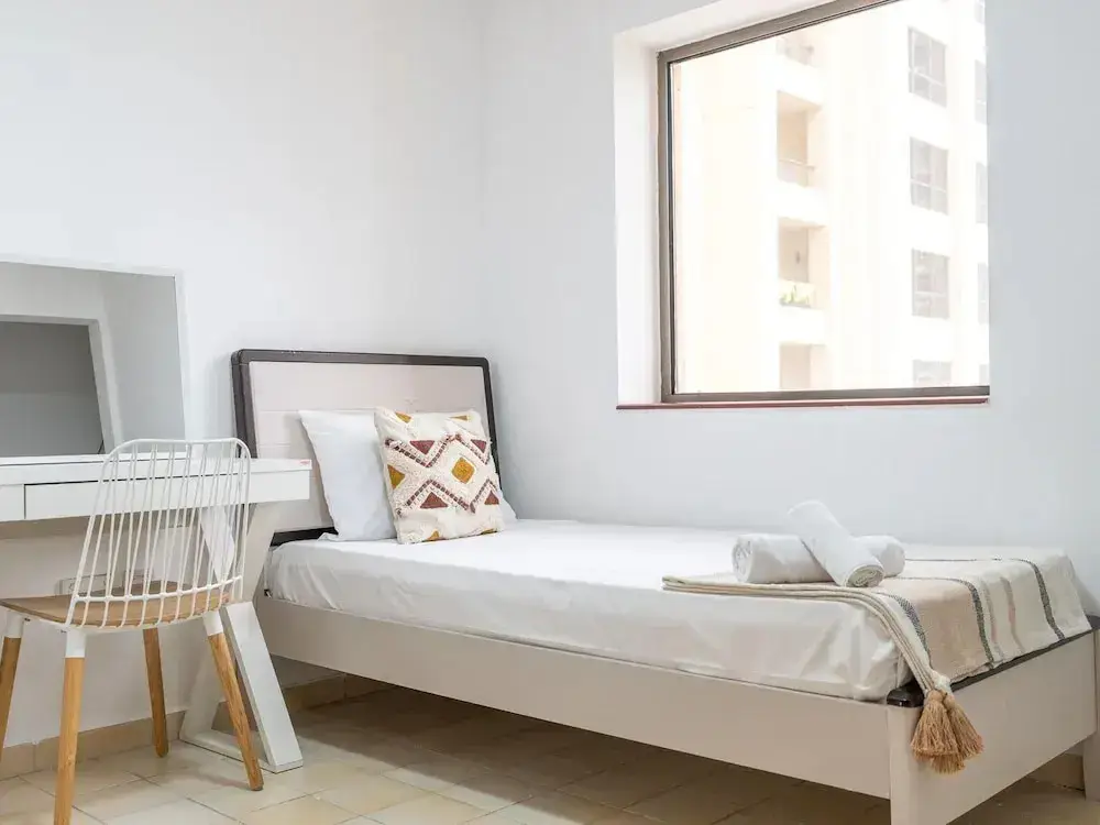 Дубай: 3BR Boutique Apt Near JBR Beach by Belvilla
