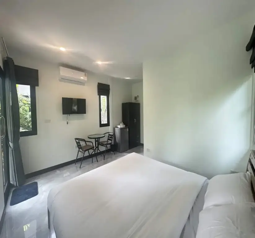 Паттайя: BannRai Tayai Cafe and Resort