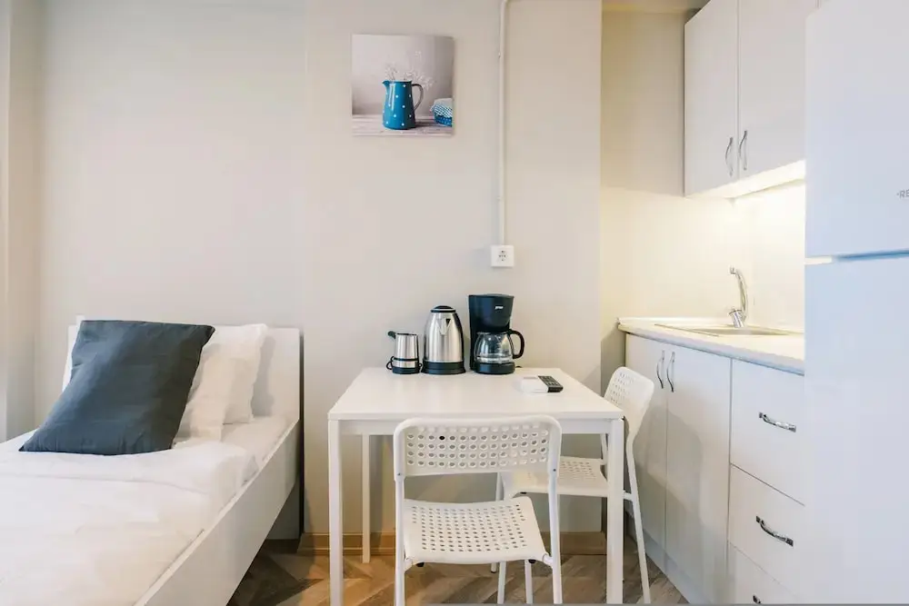 Стамбул: Studio With a Sea View Balcony in Bakirkoy