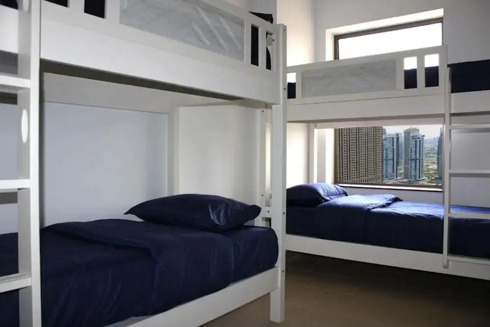 Дубай: Urban Panda Skyview Hostel JBR