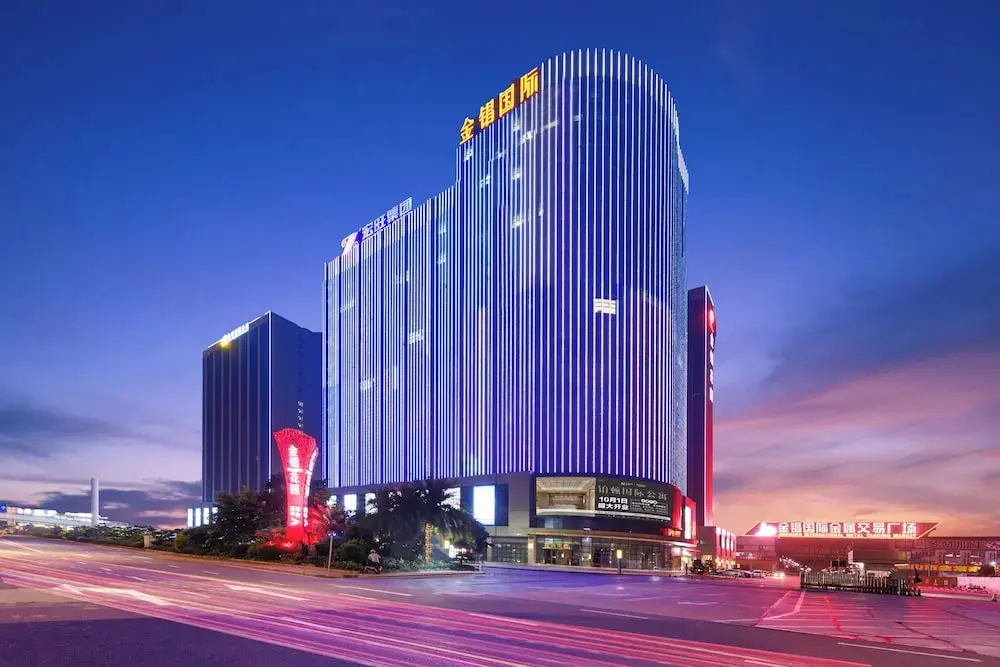 Фошань: Pollton Apartment Foshan
