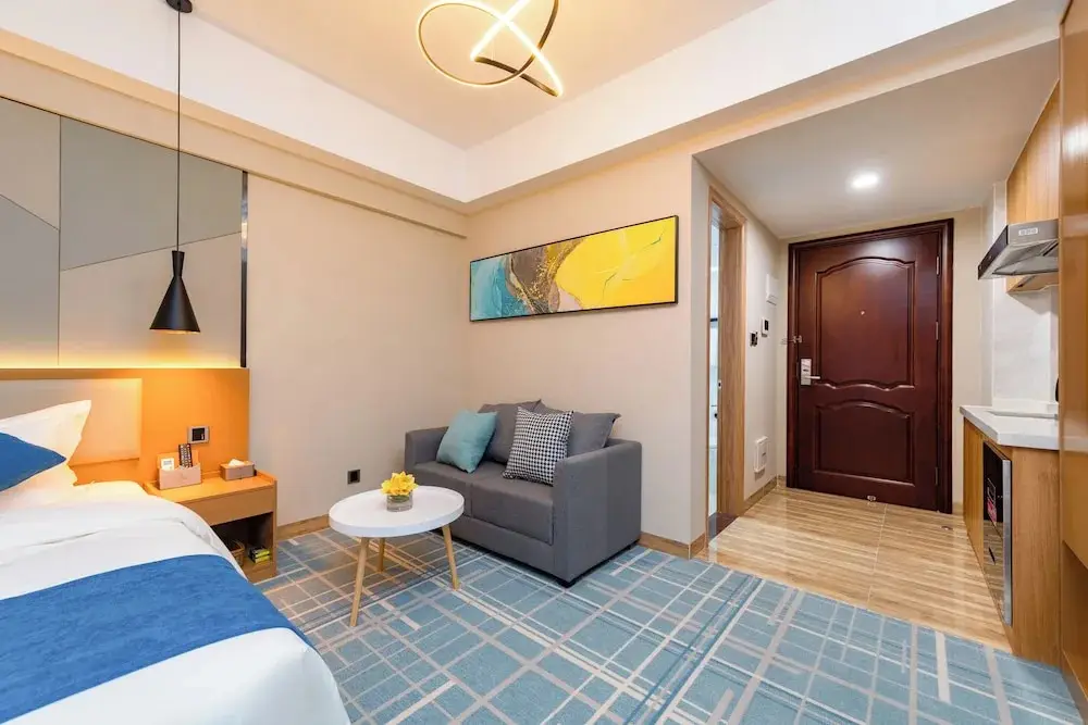 Фошань: Pollton Apartment Foshan