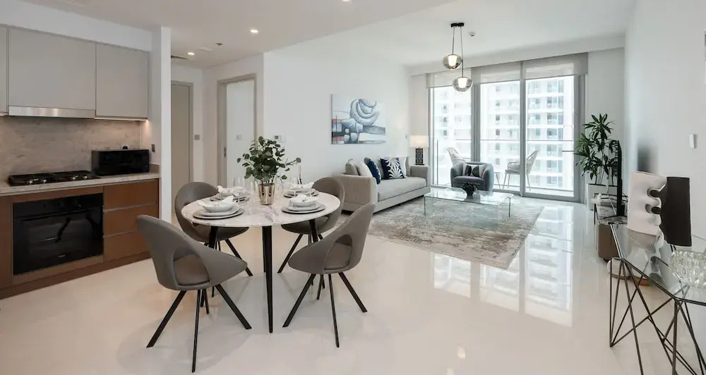 Contemporary 1BR w Dubai Marina Glimpse — фото 1