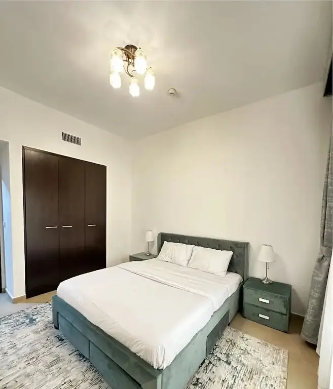 Дубай: 2-Bedroom Holiday Home Remraam Community