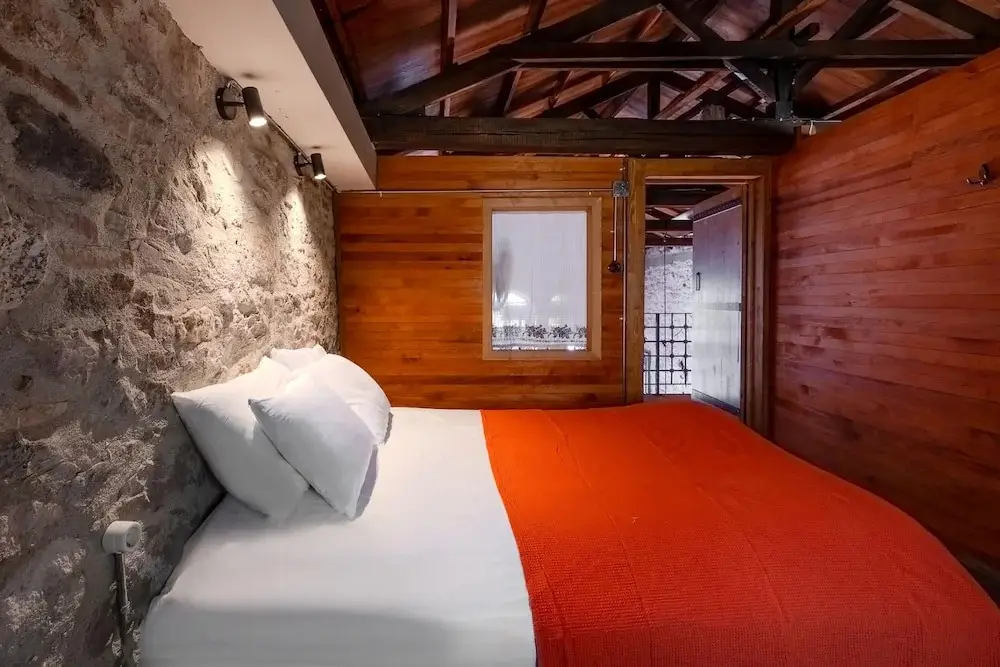 Айвалык: Central Stone Loft - 2 Mins Beach - 5 Mins Marina