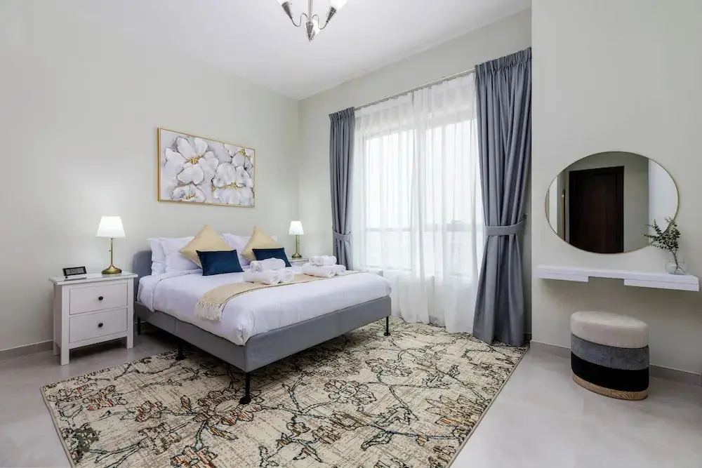 Дубай: Waves - Stylish 1BR Close to IMG World & Global Village