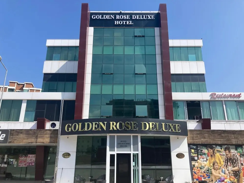 Golden Rose Deluxe Hotel — фото 1